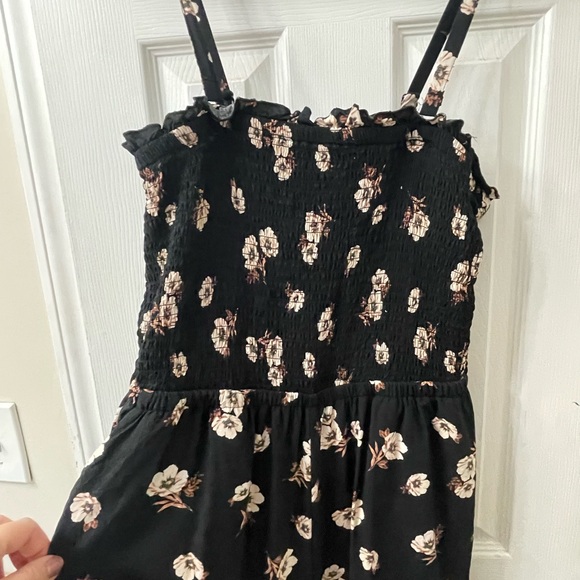 Torrid like new women’s floral one piece jumpsuit. - Picture 4 of 7